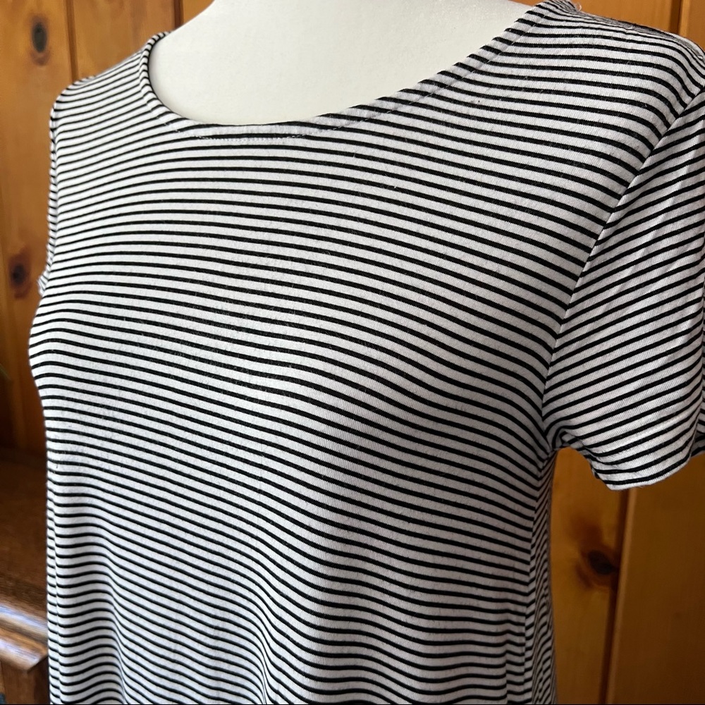 like new striped dress - Picture 2 of 3